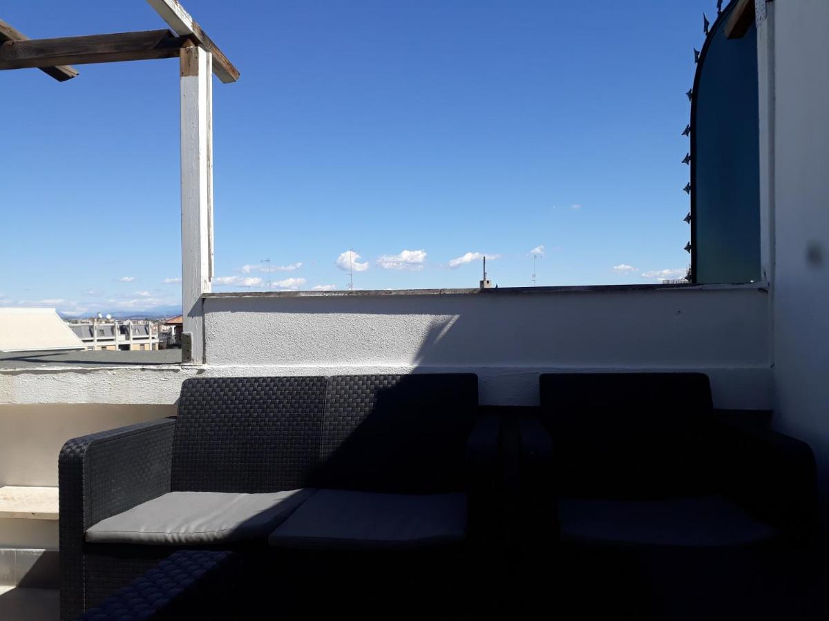 La Terrazza Hotel Rome Exterior photo